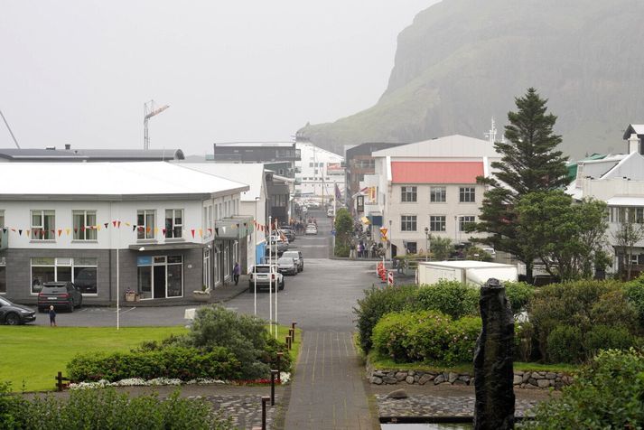 Lögreglan í Vestmannaeyjum fer ekki með rannsókn málsins.