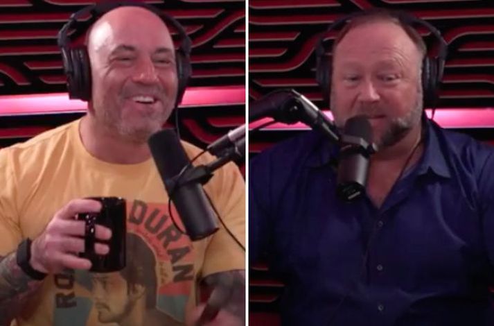 Samsæriskenningasmiðurinn Alex Jones var gestur í þætti Joe Rogan fyrr í vikunni.