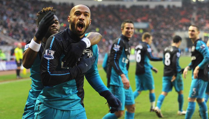 Thierry Henry fagnar í dag.