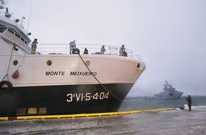 Í Tromsøhöfn. Spænski togarinn Monte Meixueiro í Tromsøhöfn.