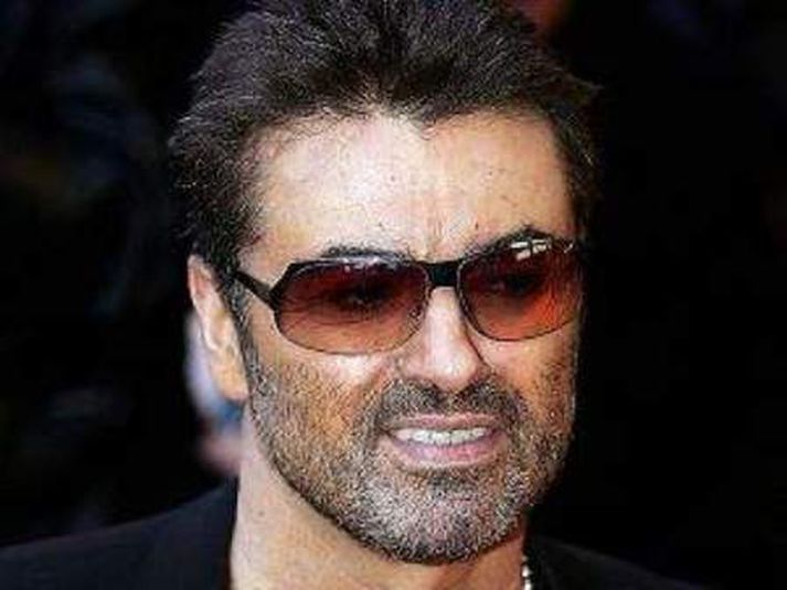 george Michael Fyrrverandi söngvari Wham! fer hjá sér í hvert skipti sem hann sér gamlar myndir af sjálfum sér.
