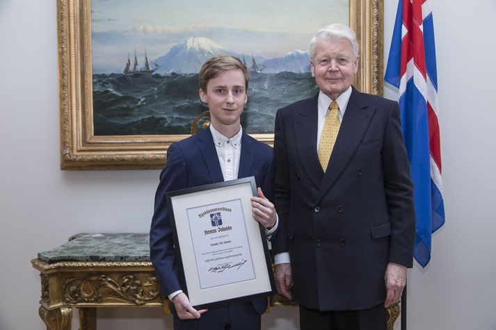 Benedikt Atli Jónsson við verðlaunaafhendinguna í dag.