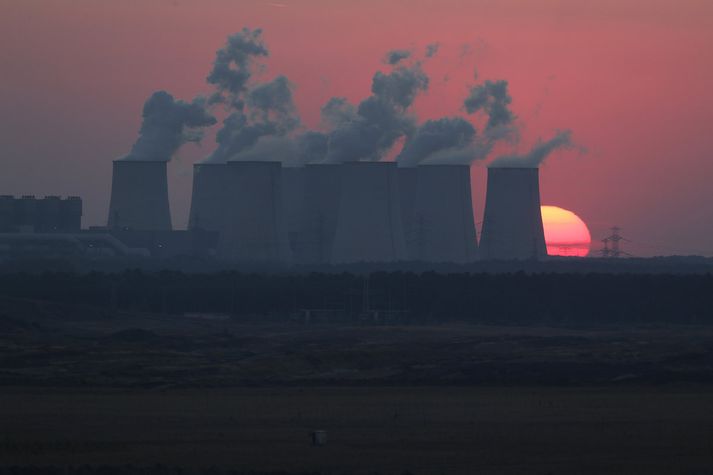 Jänschwalde-raforkuverið í Þýskalandi brennir kolum og losar 25 milljónir tonna af CO2 árlega.