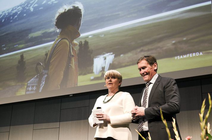 Ragnheiður Elín Árnadóttir, iðnaðar- og viðskiptaráðherra, og Grímur Sæmundsen, formaður Samtaka ferðaþjónustunnar, kynntu nýja ferðamálastefnu í gær.