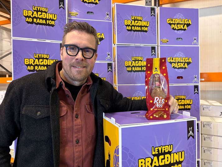 „Sælgætisgerðin Freyja var frumkvöðull að því að bæta við sælgæti í súkkulaðiskelina á íslenskum markaði," segir Pétur Thor Gunnarsson, framkvæmdastjóri sælgætisgerðarinnar Freyju. Í ár er nýjungin Krílaegg