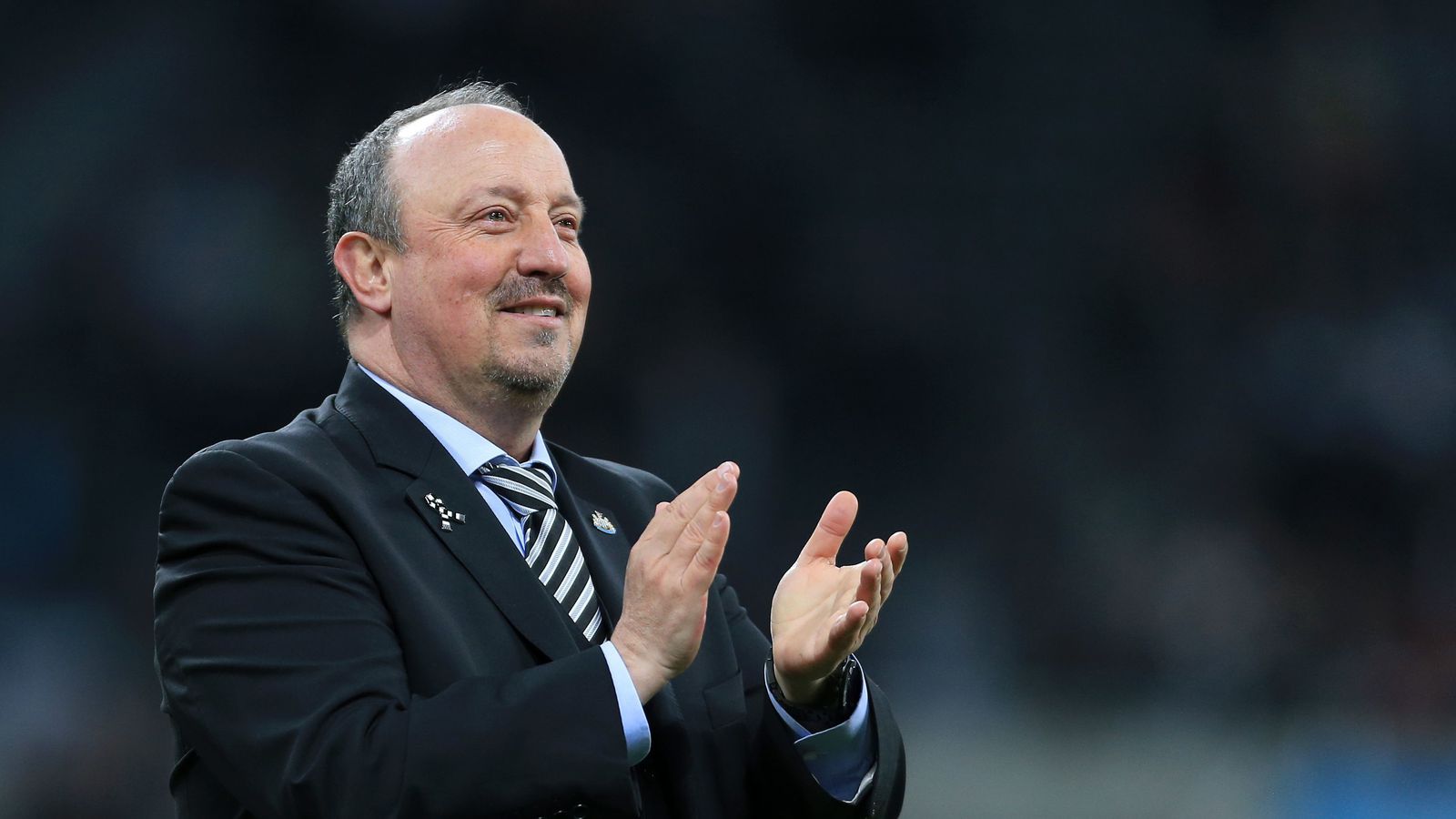 Benítez rekinn eftir 40 leiki