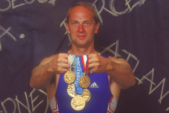 Steve Redgrave með Ólympíugullverðlaunin sín fimm sem hann vann á leikunum 1984, 1988, 1992, 1996 og 2000.