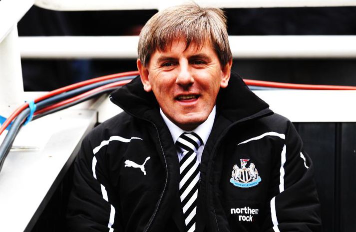 Peter Beardsley er tekinn við Newcastle tímabundið.