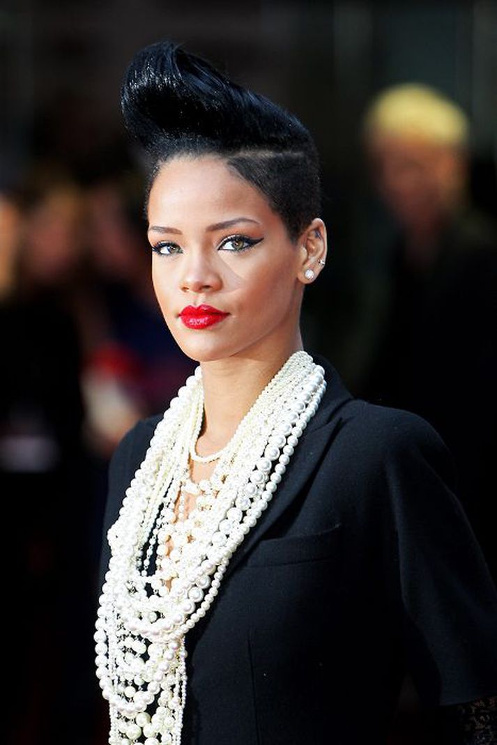 Rihanna virðist vera í tilfinningalegu uppnámi þessa dagana.