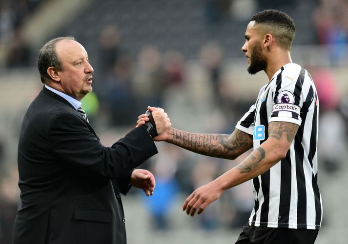 Rafael Benitez og Jamaal Lascelles