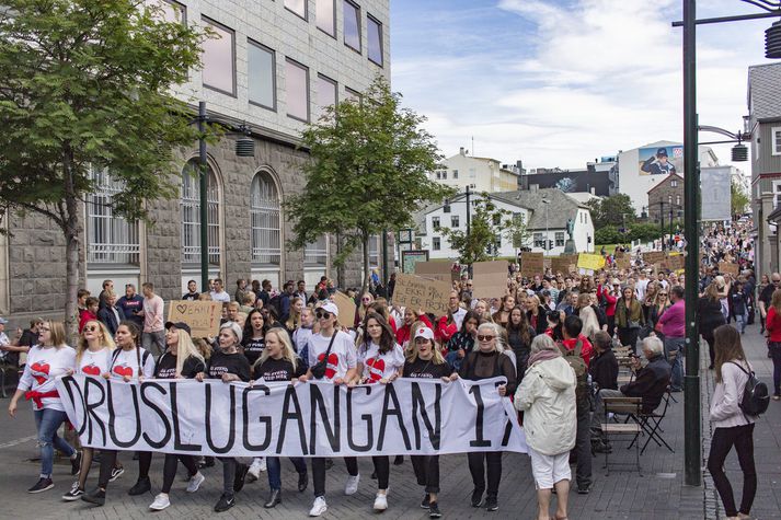 Kiana Sif Limehouse og Helga Elín Herleifsdóttir eru tvær þriggja kvenna sem kærðu lögreglufulltrúa hjá Lögreglunni á höfuðborgarsvæðinu.