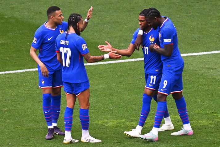 Frönsku leikmennirnir Kylian Mbappé, Malo Gusto, Michael Olise og Marcus Thuram.