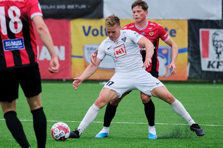 Oliver Heiðarsson fékk rauða spjaldið í Eyjum í dag.