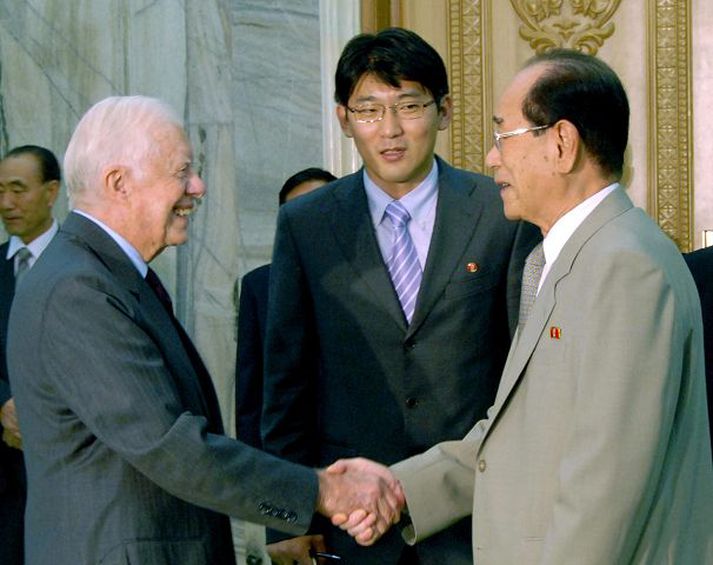 Hitti næstráðanda
Carter ásamt Kim Yong Nam, næstvaldamesta manni landsins.