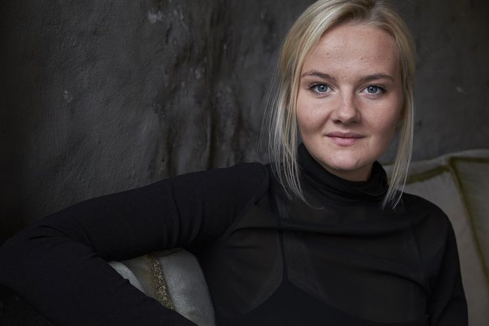 Vala Kristín Eiríksdóttir leikkona stígur á fjalir Nýja sviðs Borgarleikhússins annað kvöld í verkinu At.