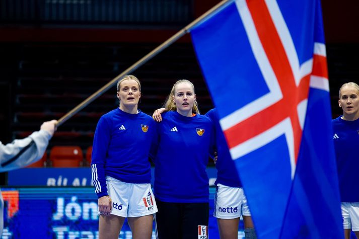 Steinunn Björnsdóttir spilaði sinn síðasta landsleik fyrir Íslands hönd í fyrrakvöld. Hún fer fyrir liðinu sem gerir kröfu um brottrekstur Ísraels úr alþjóðlegri keppni.