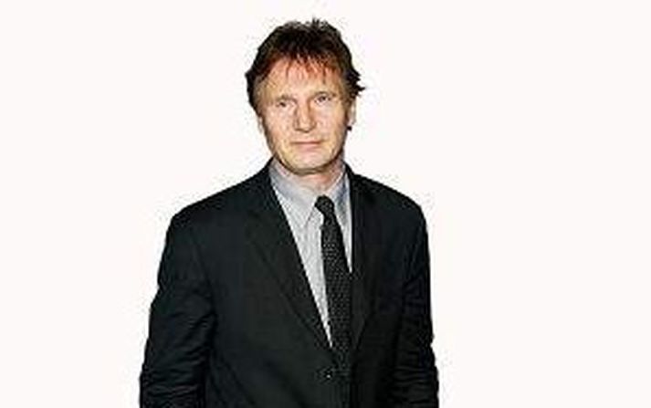 Seifur og Hades Liam Neeson leikur Seif í kvikmyndinni Clash of Titans en loftmyndir frá Íslandi verða notaðar í henni. Bond-pían Gemma Arterton leikur einnig í myndinni.