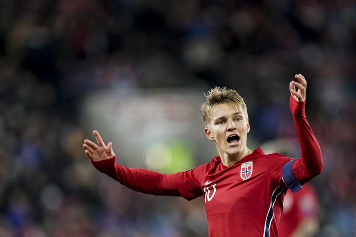 Martin Odegaard og félagar í norska landsliðinu misstigu gegn Lettum