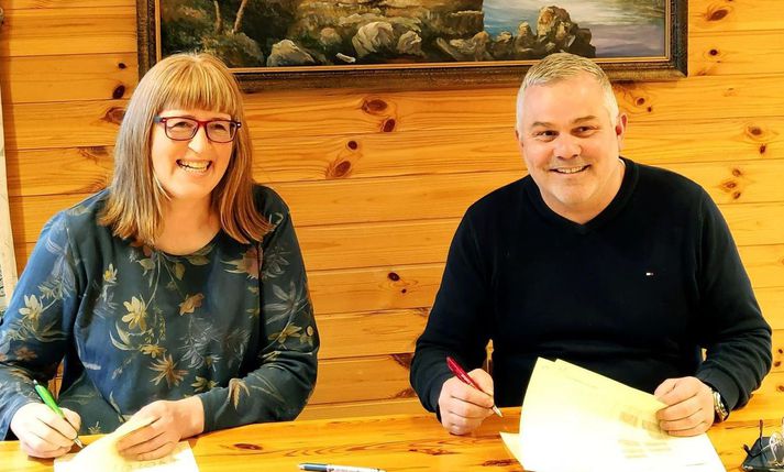 Skrifað undir nýjan samning um Norðurá.