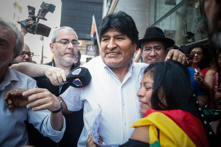 Morales á blaðamannafundi í Buenos Aires um miðjan desember. Hann leitaði pólitísks hælis þar.