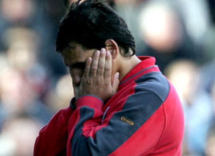 Chris Coleman má vera svekktur. Lið hans fékk á sig mark í viðbótartíma.