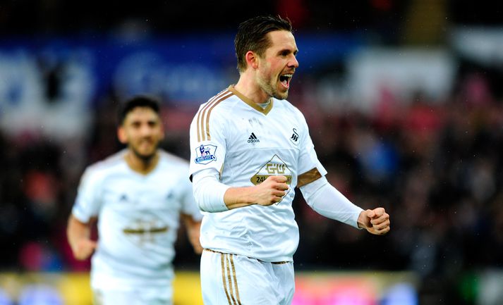 Gylfi fagnar marki sínu gegn Swansea.