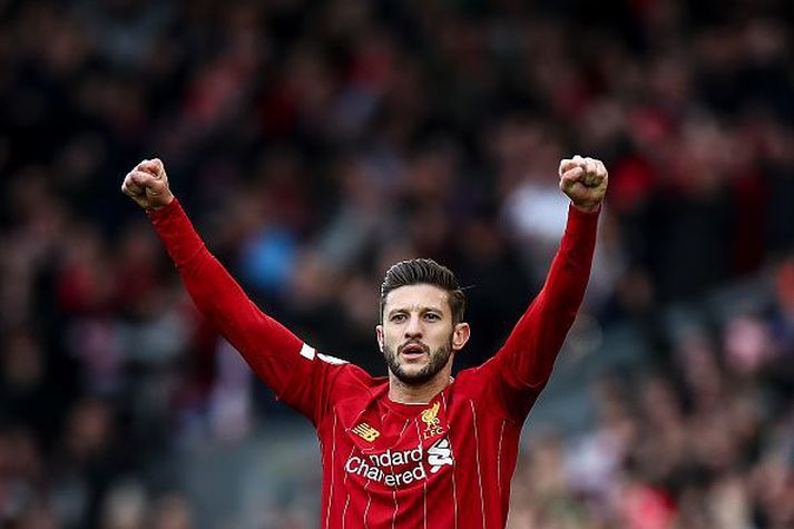 Adam Lallana fagnar marki í leik gegn uppeldisfélaginu.