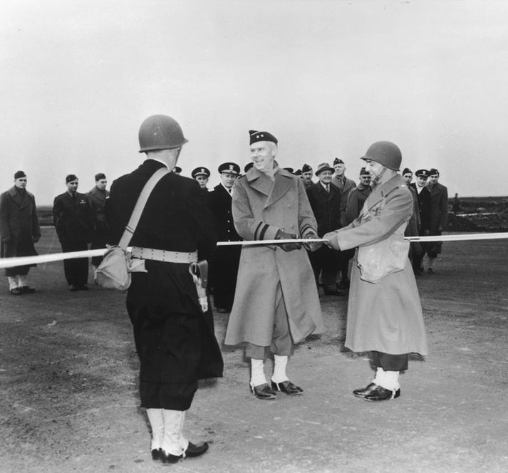 George H. Bonesteel, hershöfðingi og yfirmaður Bandaríkjahers á Íslandi, opnaði Meeks Field formlega við hátíðlega athöfn 24. mars 1943. Viðstaddir athöfnina voru æðstu yfirmenn hers og flota ásamt sendiherra Bandaríkjanna og yfirmönnum breska flughersins.