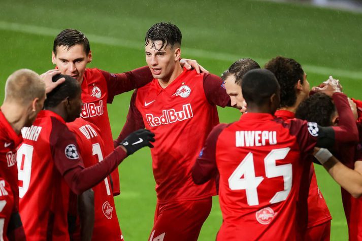 Dominik Szoboszlai, fyrir miðju, missti af síðustu landsleikjum Ungverjalands vegna meints kórónuveirusmits í herbúðum Red Bull Salzburg.