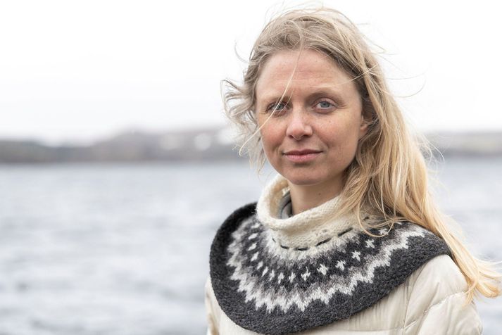 Áróra Helgadóttir flutti inn í andlegt samfélag, rétt fyrir utan borgina, og hélt að hún gæti búið þar og haldið jóganámskeið. Hún dvaldi þar í átta mánuði og lýsir tímanum sem einu stóru áfalli.