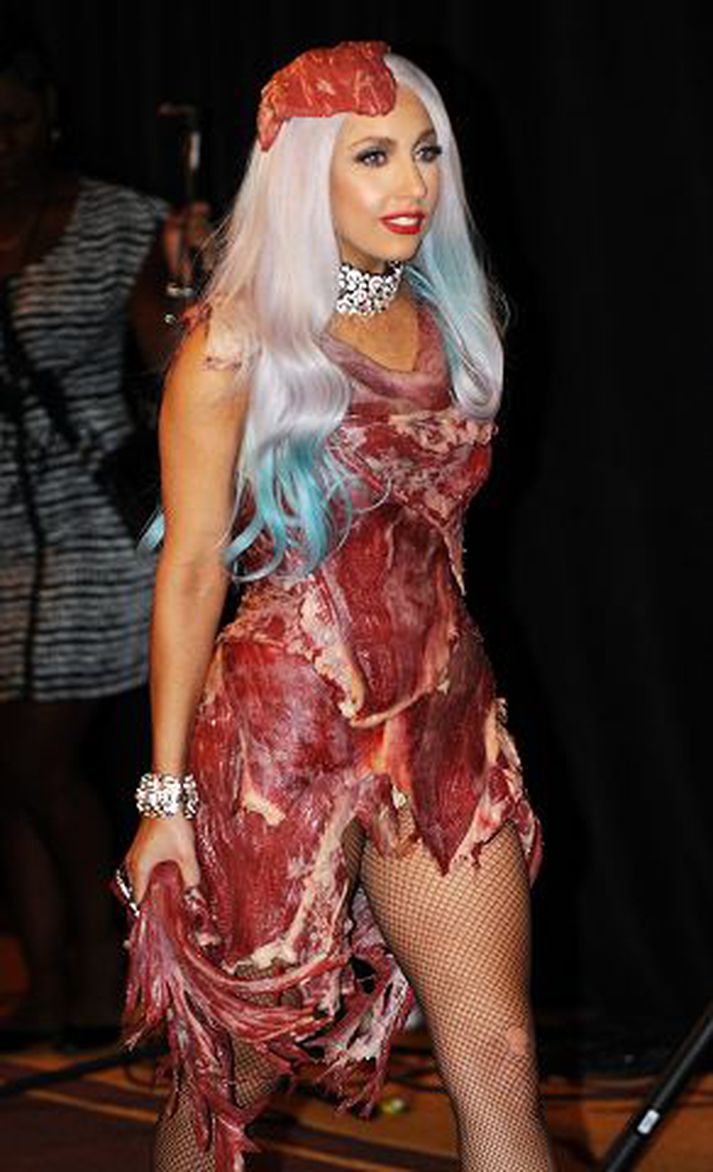 Rihanna, Katy Perry og Lady Gaga hringja hver í aðra fyrir stóra viðburði til að lenda ekki í þeim hræðilegu örlögum að vera eins klæddar.