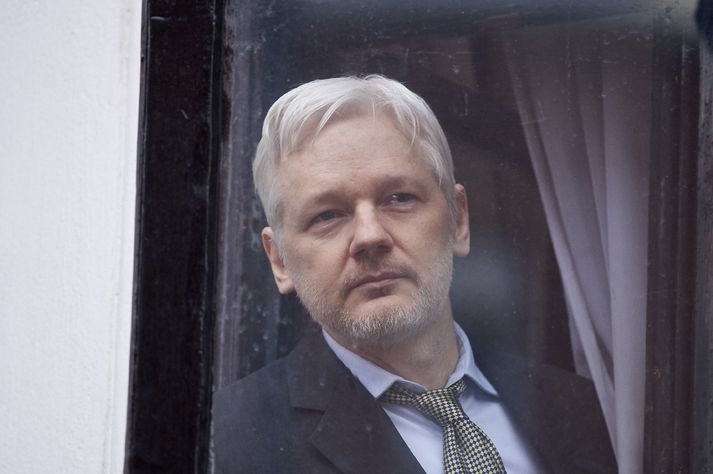 Forseti Ekvadors hefur líkt Assange við steinvölum í skónum sínum. Ástralinn hefur dvalið í sendiráðinu í London frá árinu 2012.