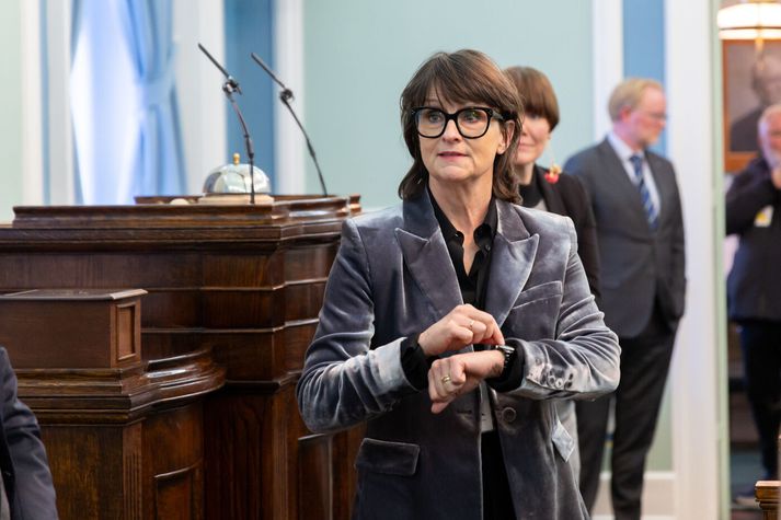 Ragna Árnadóttir tekur nú við stöðu forstjóra Landsnets.
