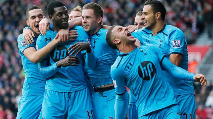 Gylfi og félagar fagna marki gegn Southampton um helgina.