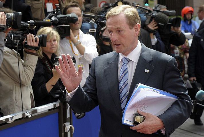 Enda Kenny Forsætisráðherra Írlands er kominn til Brussel að ræða fjárhagsvandræði evruríkjanna. fréttablaðið/AP