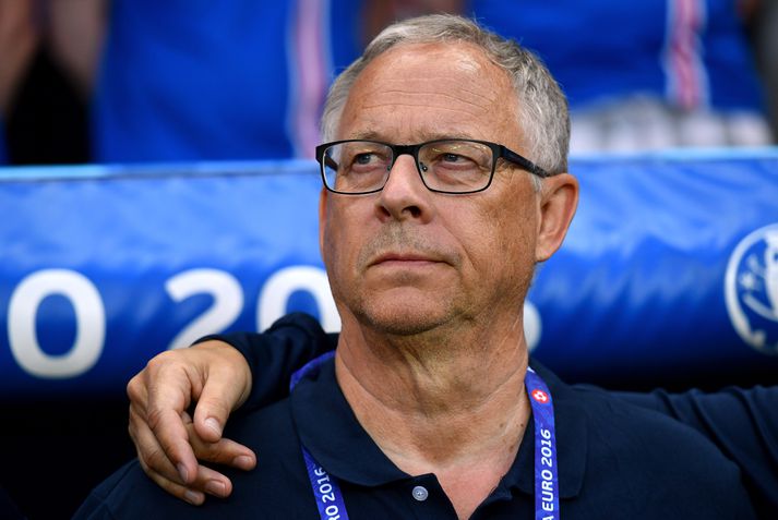 Lars Lagerbäck var síðasti þjálfarinn til að stýra sigurliði í Elbasan.