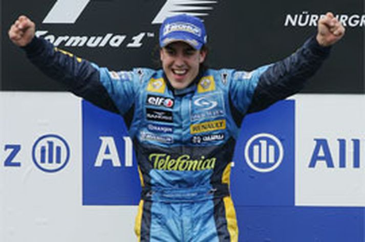 Fernando Alonso á langt í land með að ná Michael Schumacher, en forráðamenn Renault hafa fulla trú á Spánverjanum unga.