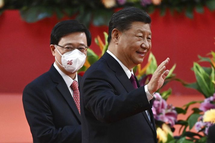 Jinping sagði „eitt ríki, tvö kerfi“ verða stefnu stjórnvalda gagnvart Hong Kong um ókomna tíð.