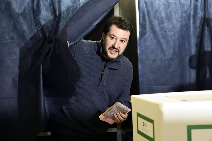 Salvini vill forðast réttarhöld. Fréttablaðið/EPA