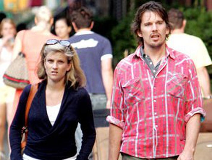 Ryan Shawhughes og Ethan Hawke.