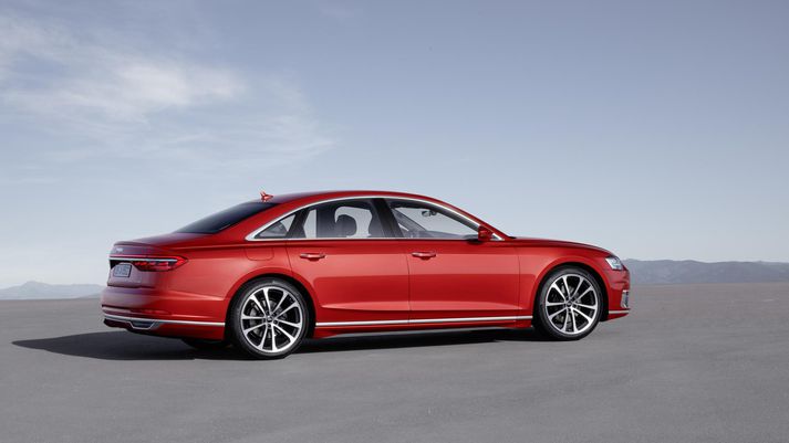 Nýr Audi A8 er ekki dónalegur útlits og sannkölluð lúxuskerra.