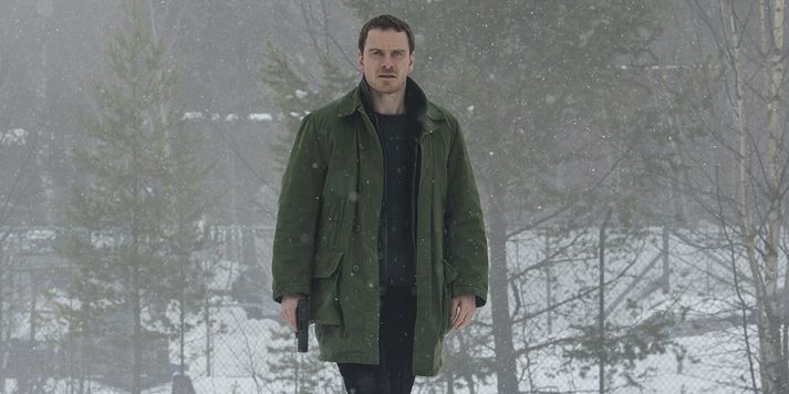 Michael Fassbender í hlutverki Harry Hole í The Snowman.