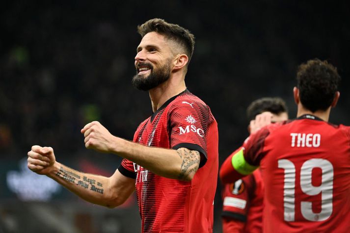 Olivier Giroud skoraði fyrsta mark AC Milan í kvöld í miklum markaleik.