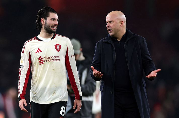 Liverpool ætti að vinna Barnsley í kvöld en allt getur gerst í enska bikarnum.