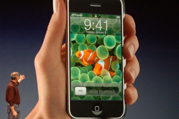 Steve Jobs forstjóri Apple á sviðinu í Moscone Center