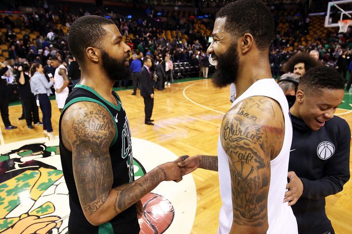 Markieff Morris og Marcus Morris eftir einn af leikjunum þar sem þeir hafa mæst inn á NBA vellinum.