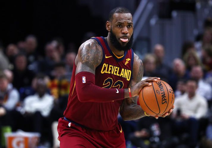 LeBron James gaf 17 stoðsendingar gegn Atlanta.