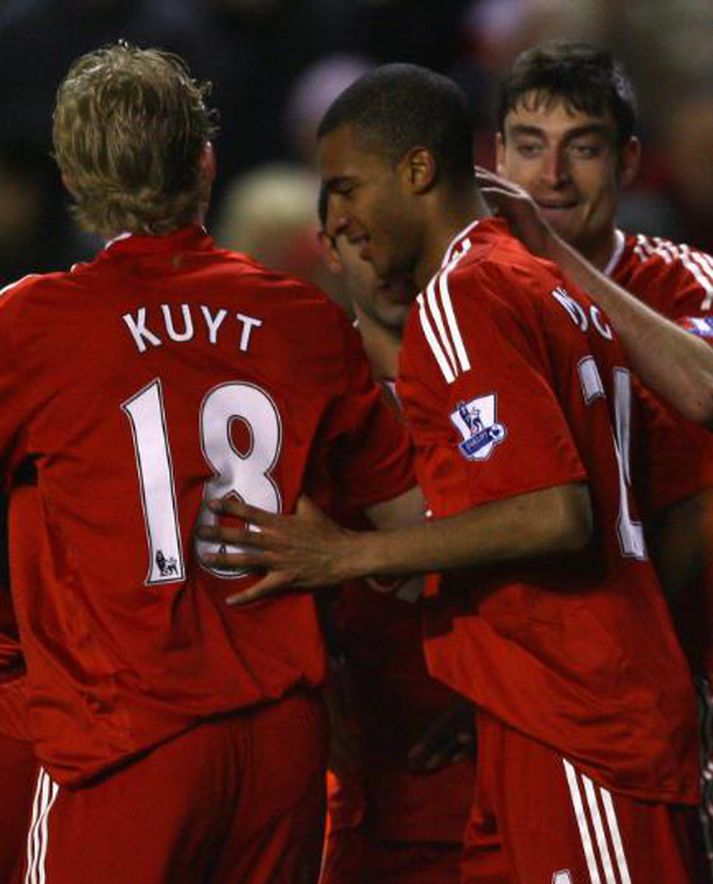 Liðsmenn Liverpool fagna í kvöld.