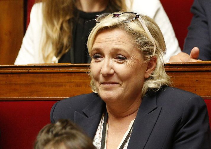 Marine Le Pen laut í lægra haldi fyrir Emmanuel Macron í forsetakosningunum í Frakklandi fyrir skömmu.