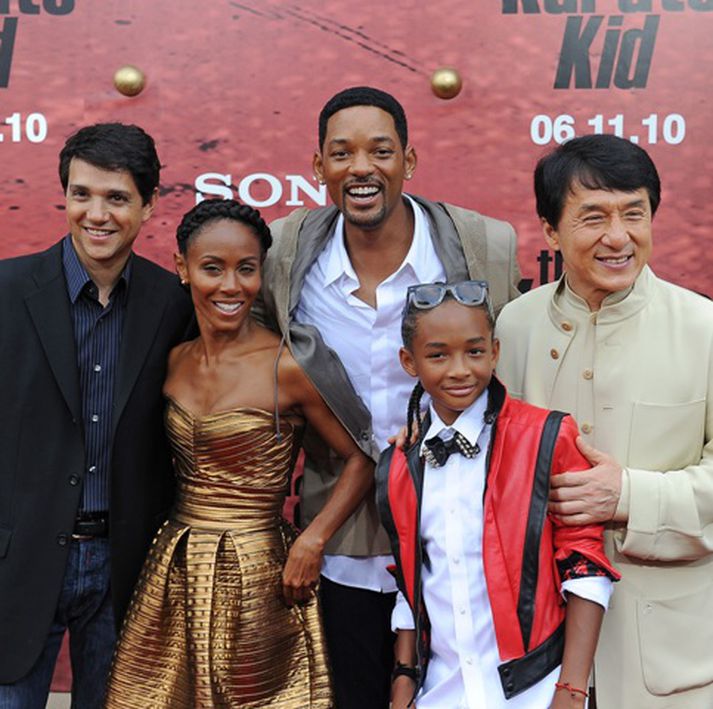 Upprunalegi Karate Kid, Ralph Macchio, mætti að sjálfsögðu á frumsýninguna. Will Smith og eiginkonan Jada eru vitanlega ánægð með soninn Jaden Smith en Will Smith er framleiðandi myndarinnar ásamt Jackie Chan.